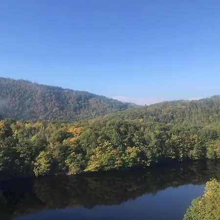 Deluxe, Inklusive Wlan, Parkplatz Und Netflix Schleiden