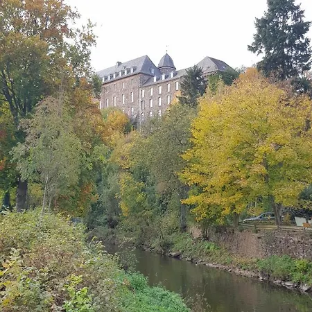 Deluxe, Inklusive Wlan, Parkplatz Und Netflix *