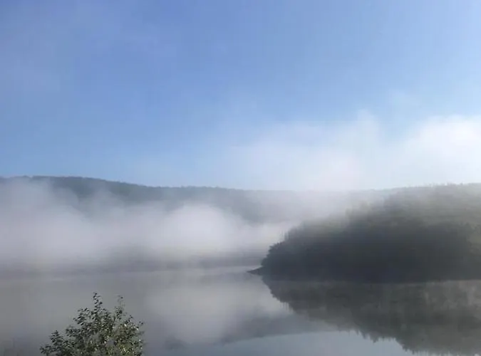 Deluxe, Inklusive Wlan, Parkplatz Und Netflix Schleiden