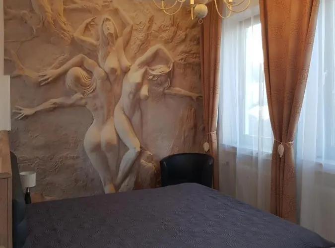 Deluxe, Inklusive Wlan, Parkplatz Und Netflix Schleiden